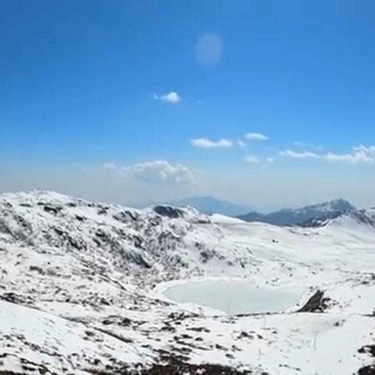 Kupup is a small village in Sikkim that is not only recorded in the Guinness Book of World Records but is also recorded in the pages of history. कुपूप सिक्किम का एक छोटा सा गांव जो गिनीज बुक ऑफ वर्ल्ड रिकॉर्ड में ही दर्ज नहीं बल्कि इतिहास के पन्नों में भी दर्ज है